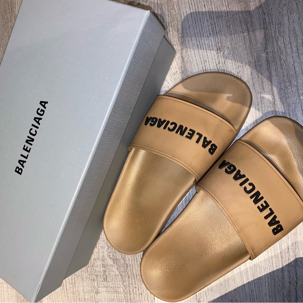 Balenciaga 100% AUTHENTIC AUTHENTIC SZ 40 POOL SLIDES Tan BEST PRICE GUARANTEED